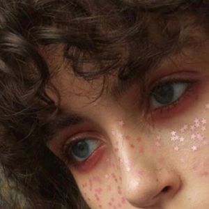 Meet your Posher, Destiny